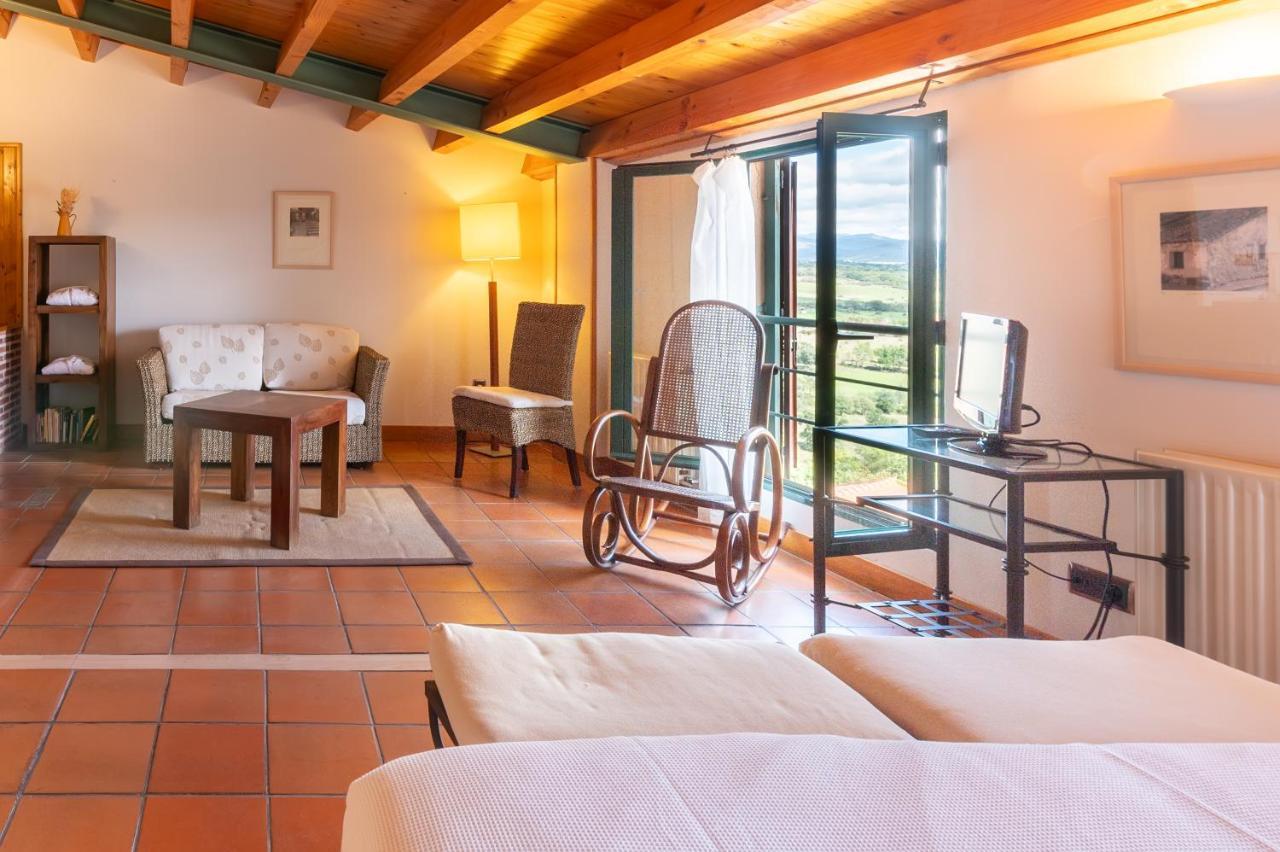 Hospederia El Arco Hotel Villavieja del Lozoya ภายนอก รูปภาพ